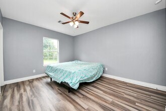 Building Photo - 221 3rd St N