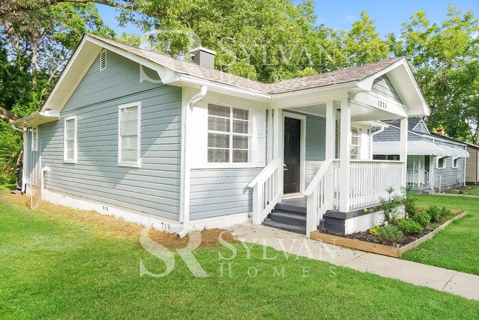 Primary Photo - Vibrant 3BR 2BA Home for You