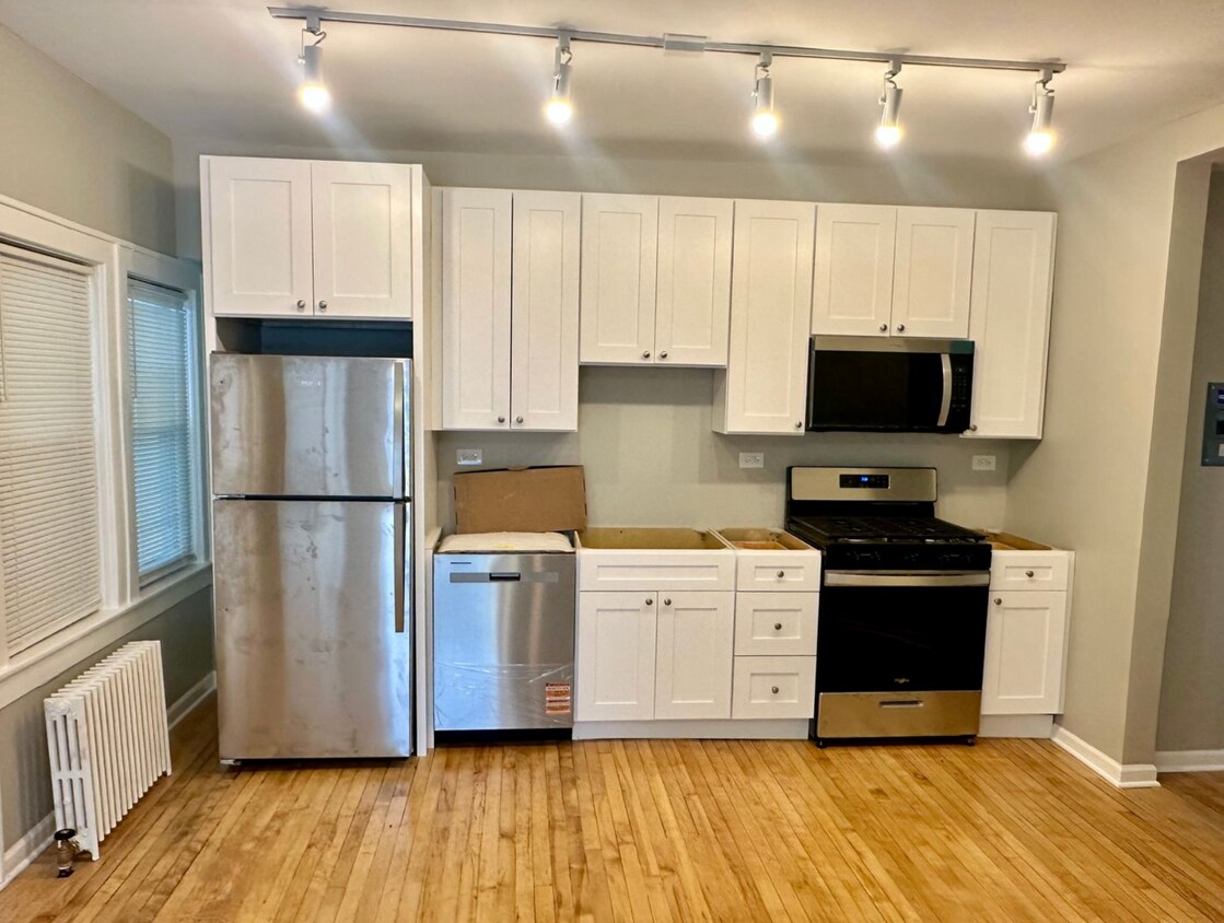 Foto principal - 2494 Saint Johns Ave