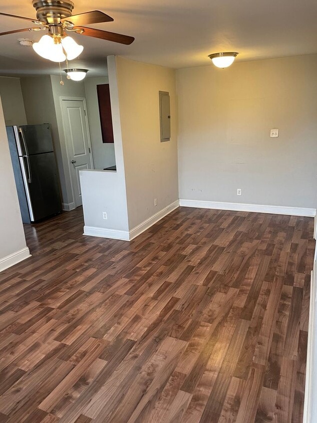 Renovated 1BD in Gated Complex! Washer/Dryer in unit! - Renovated 1BD in Gated Complex! Washer/Dryer in unit!