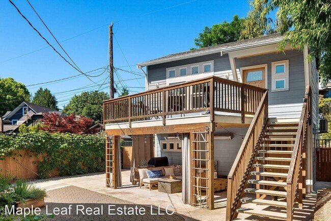 Building Photo - 6 br, 5 bath House - 1608 NE Ravenna Blvd