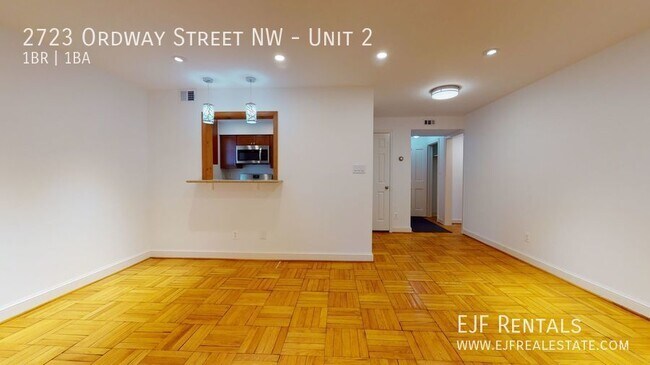 Building Photo - Spacious, Light-filled One Bedroom One Bat...