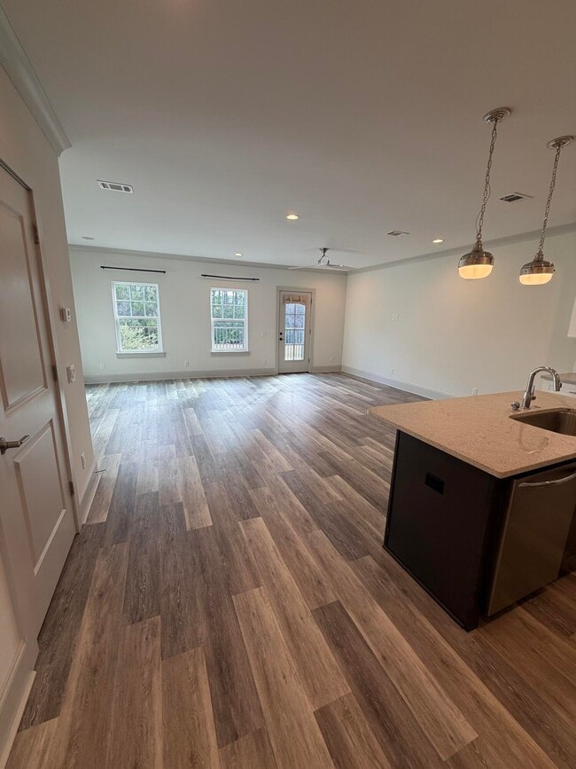 Building Photo - 67 Heron's Crossing