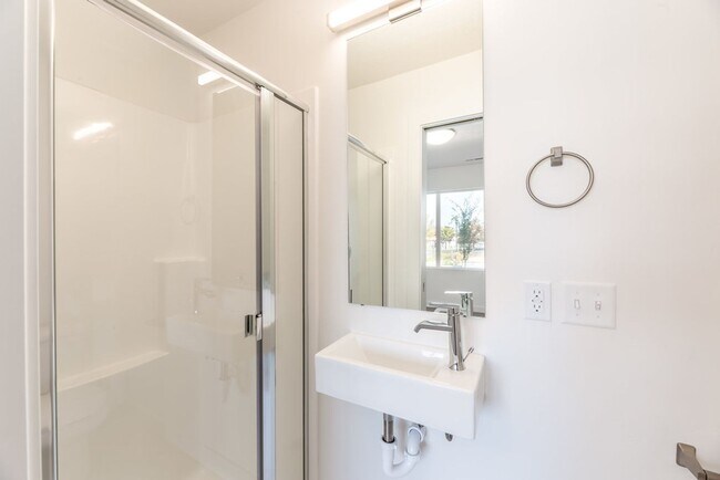 Foto del edificio - Gorgeous Brand New Townhome!