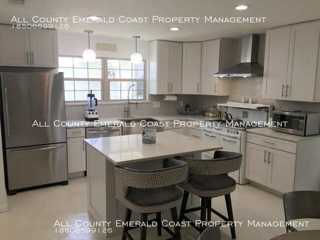 Foto del edificio - 902 Bambi Dr