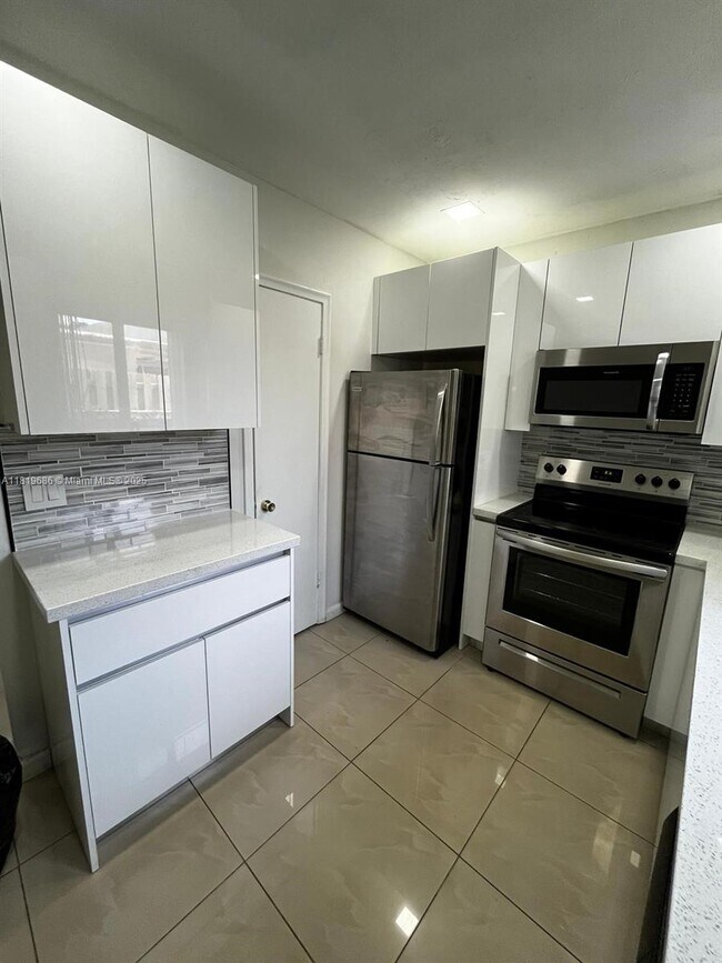 Foto del edificio - 2461 Polk St