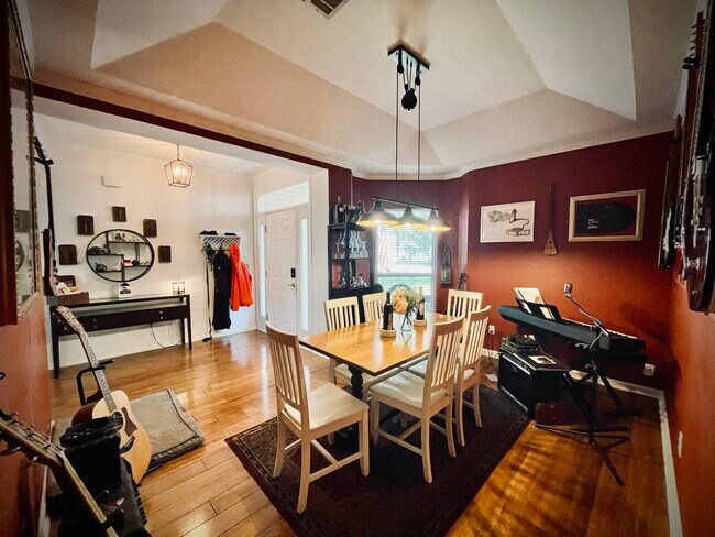 Building Photo - 4553 Castlewood Ln