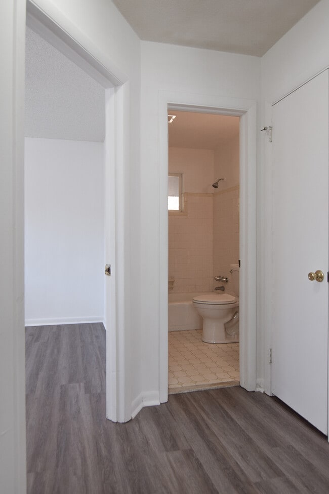 Foto del edificio - 6957 S Kenwood Dr