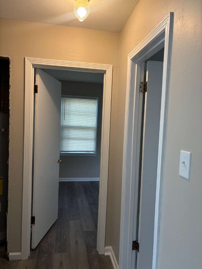 Photo - "Charming 3-Bedroom Gem on Winfield Road - Cozy Comfort Awaits in 966 Sq Ft!" Apartment