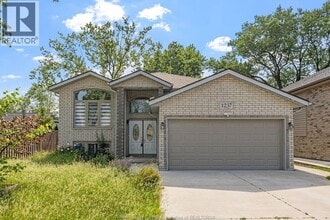 Building Photo - 1237 Eastlawn