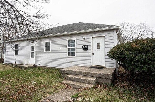Building Photo - 105 N 9th Ave