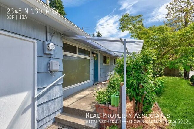 Building Photo - North Seattle Home