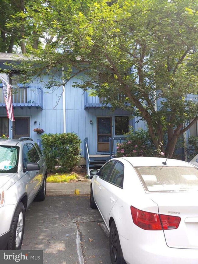 Foto del edificio - 16 Trowbridge Ln