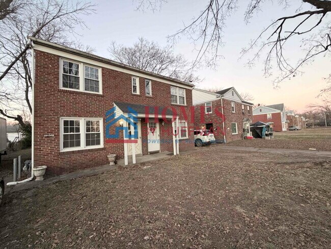 Building Photo - Two-Bedroom Townhouse | Move-in Ready