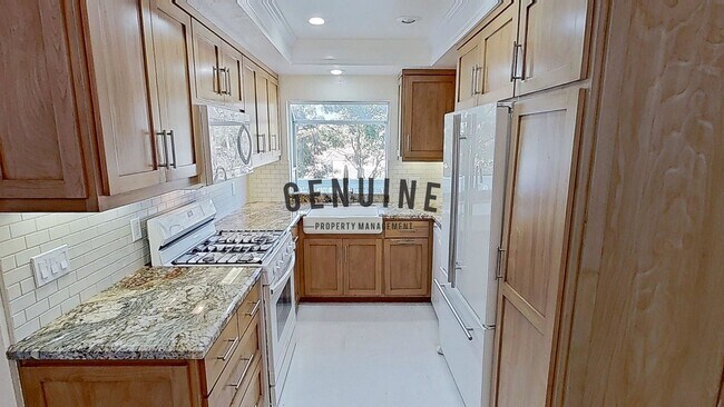 Foto del edificio - Spacious 2 Story 3Bd 2.5Ba Townhome