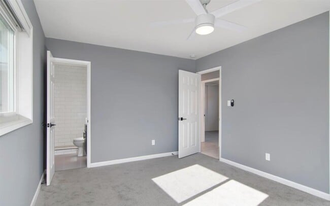 Building Photo - 261 Inkopah St