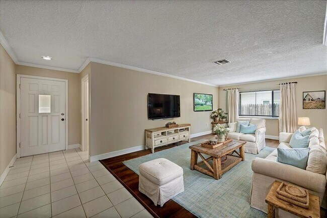 Foto del edificio - 3176 Heron Pl