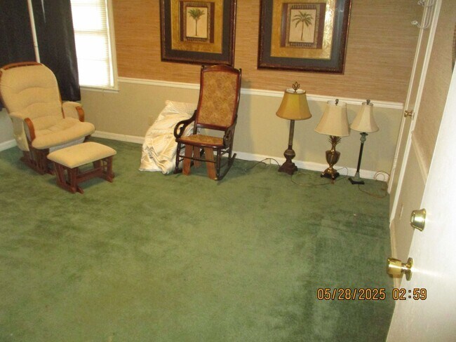 Foto del edificio - 1205 Whispering Pines Rd