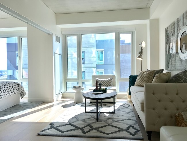 Building Photo - 266 E Berkeley St