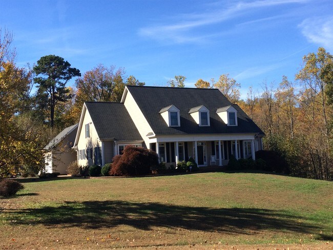 Building Photo - 55 Aztec Dr