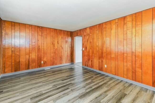 Foto del edificio - 10926 Pleasanthill Dr
