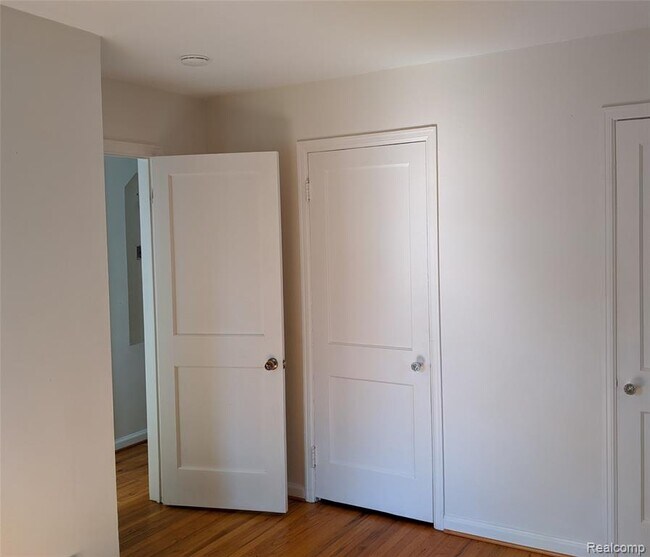 Foto del edificio - 3354 Ellwood Ave