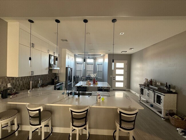 Foto del edificio - Beautiful Brand-New Home for Rent in Viewpoint Estates Winter Rental