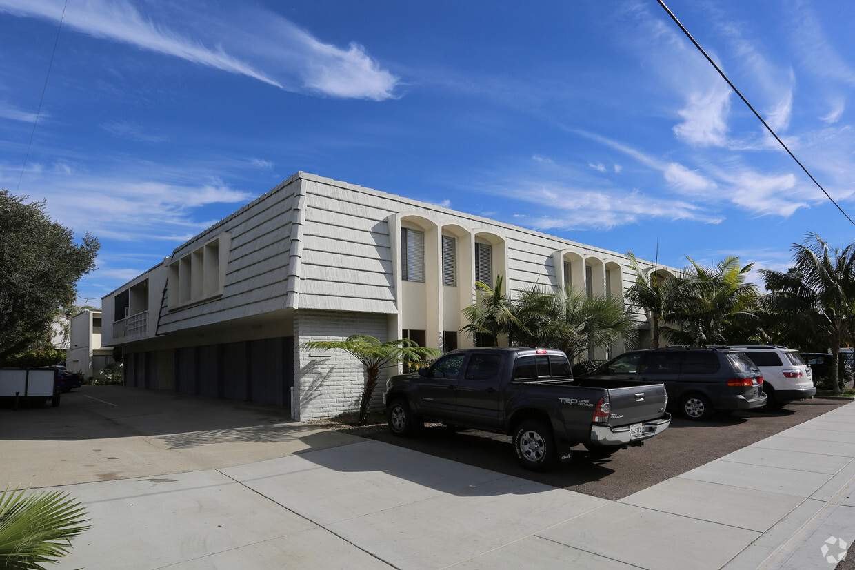 Building Photo - Village Point Apartments