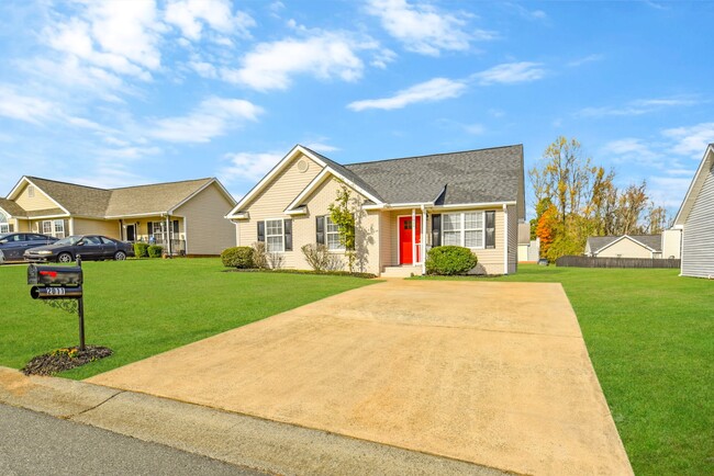 Building Photo - 2011 Slater Springs Dr
