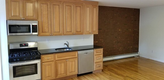 Building Photo - 219 1st St
