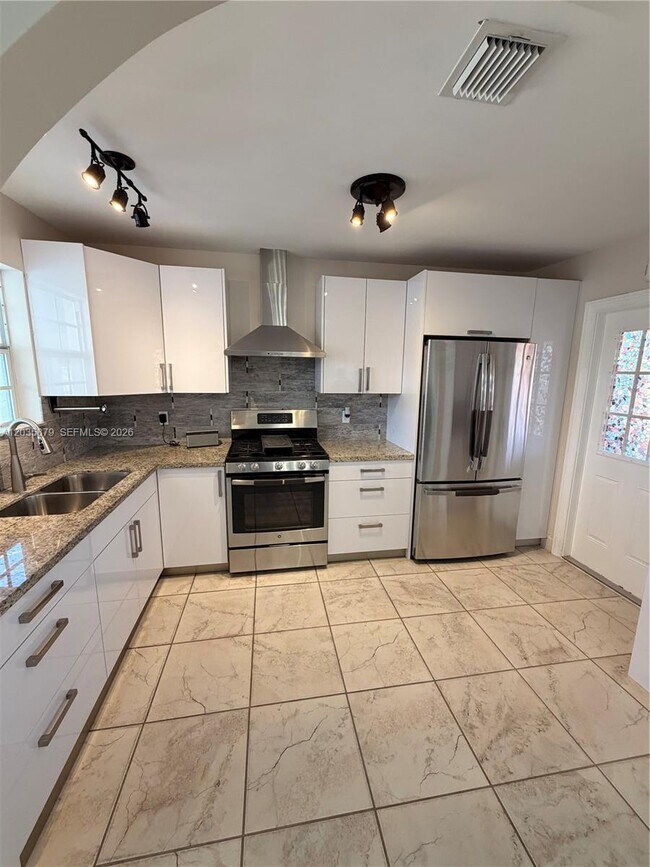 Foto del edificio - 7751 NW 32nd St