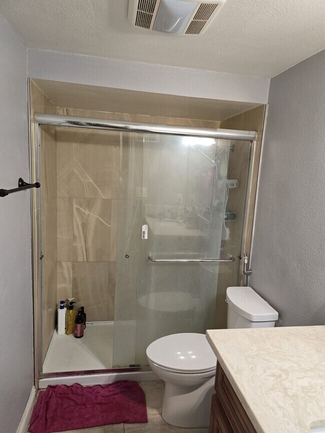 Foto del edificio - Cozy Rental in Garden Grove for Lease