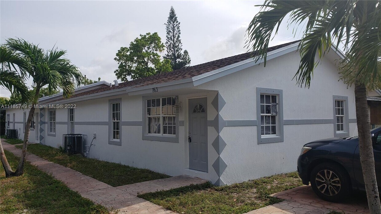 Primary Photo - 163 NW 59th St