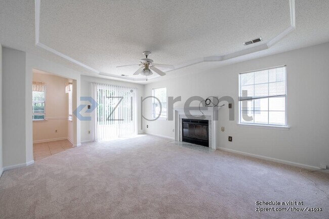 Foto del edificio - 2541 Alleghany Loop