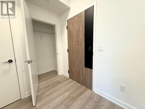 Building Photo - 1007 The Queensway