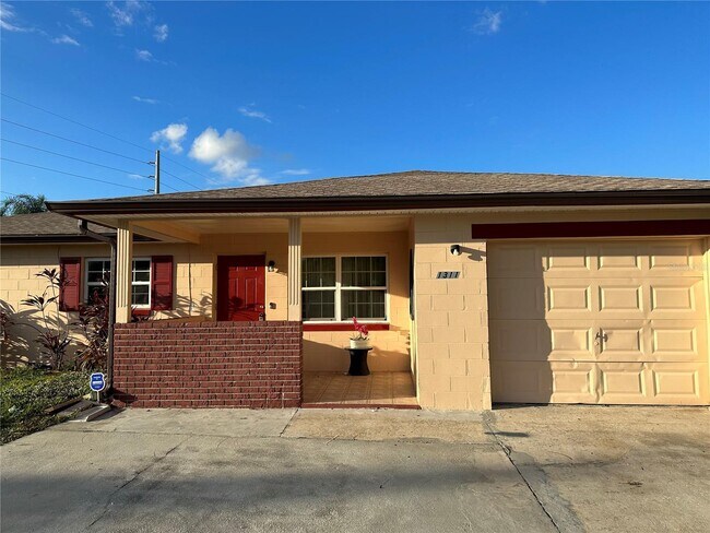 Building Photo - 1311 Meadowbrook St