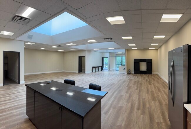 Foto del edificio - 750 N Clark St