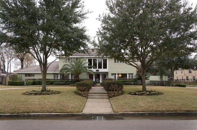 Foto del edificio - 3902 Roseneath Dr