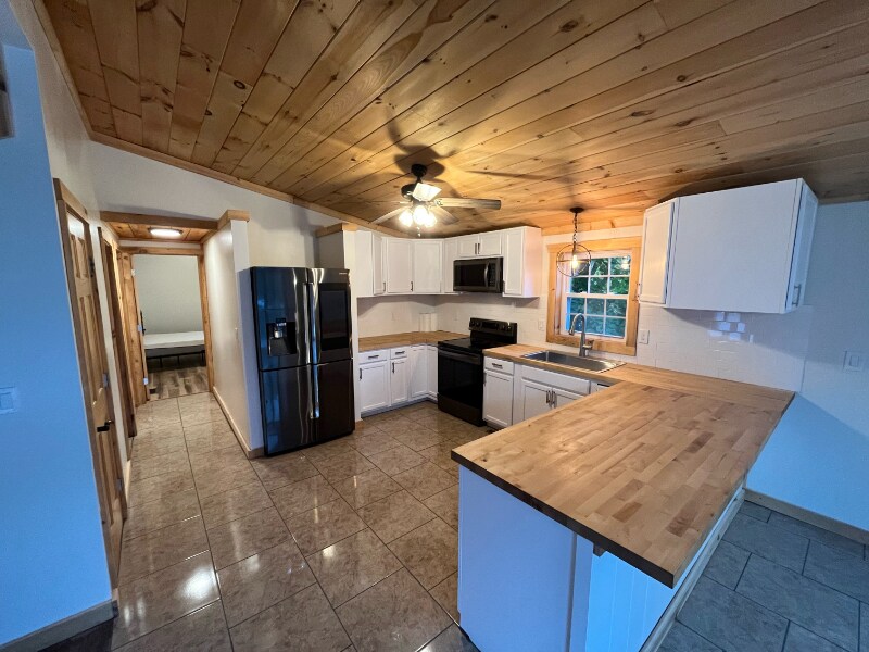 Primary Photo - 162 Potash Rd