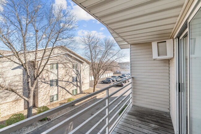 Apartamento de dos dormitorios C - 2 dormitorios / 2 baños - 950 pies cuadrados. - Wyndemere Apartments