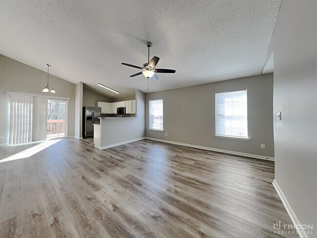 Foto del edificio - 4844 Silverdene St