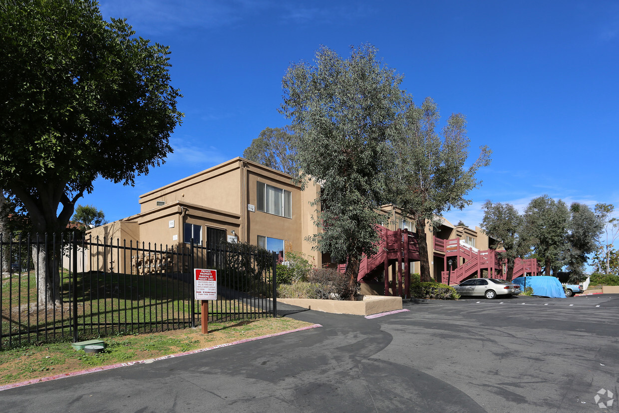 Foto del edificio - Alturas Lane Apartments