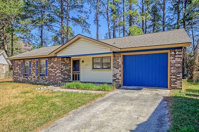 Foto del edificio - Single story ranch style home in quiet cul...