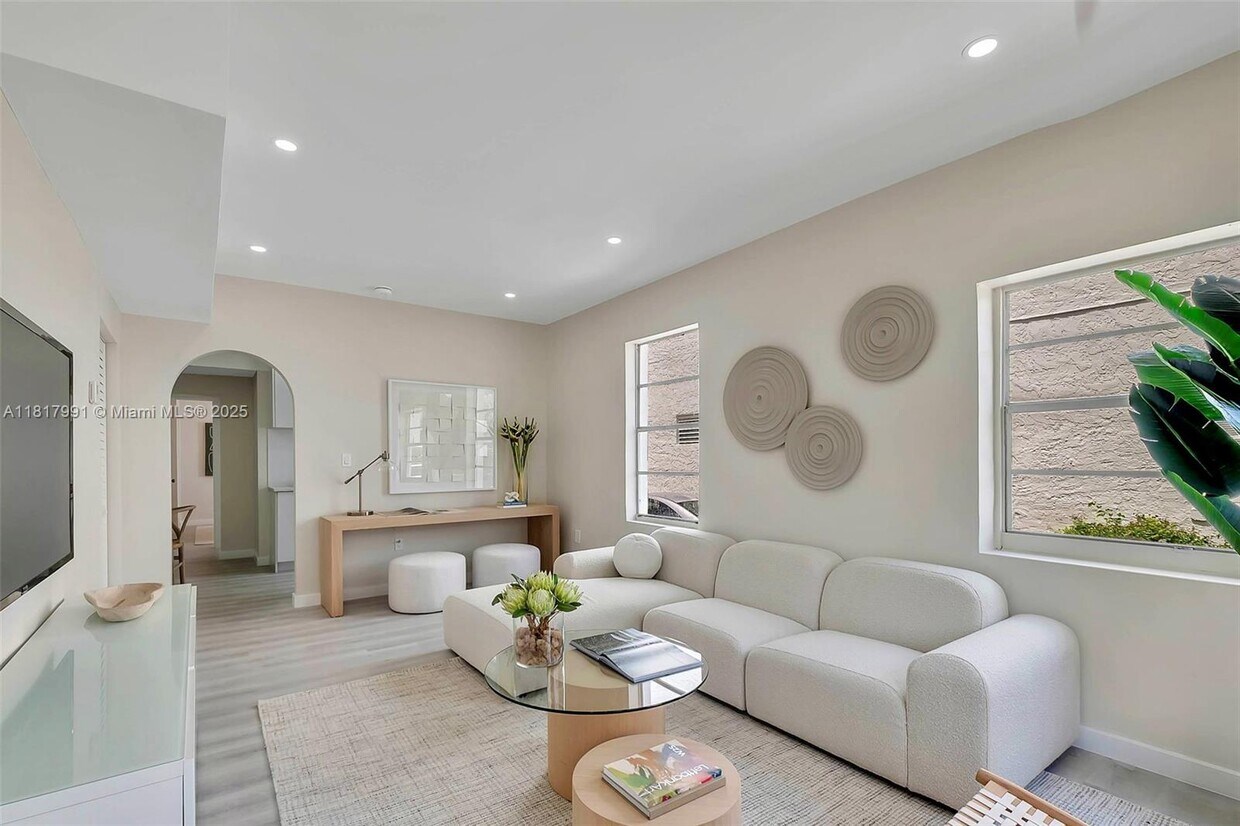 Foto principal - 1852 SW 22nd Terrace