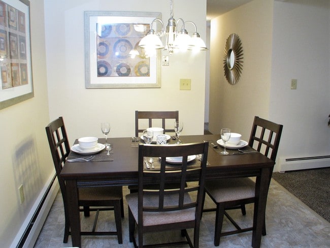 1 dormitorio, 1 baño - (700 pies cuadrados) - Área de comedor - Pebblebrook Apartments