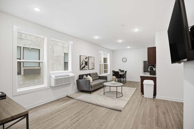 Foto del edificio - 1528-30 W Girard Ave