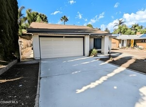Building Photo - 22949 Sycamore Creek Dr