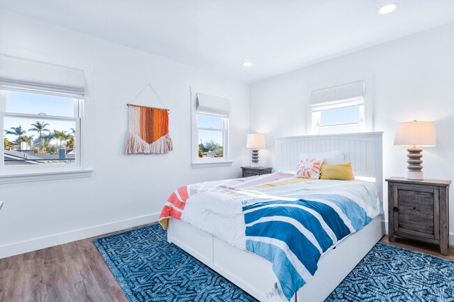 Building Photo - 1257 Magnolia Ave