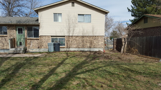 Building Photo - 3 Bedroom 2 bath, single family house in W...