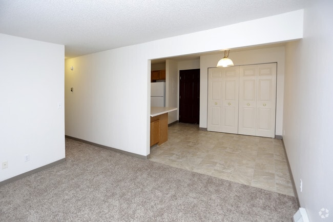 Interior Photo - Heritage Highlands